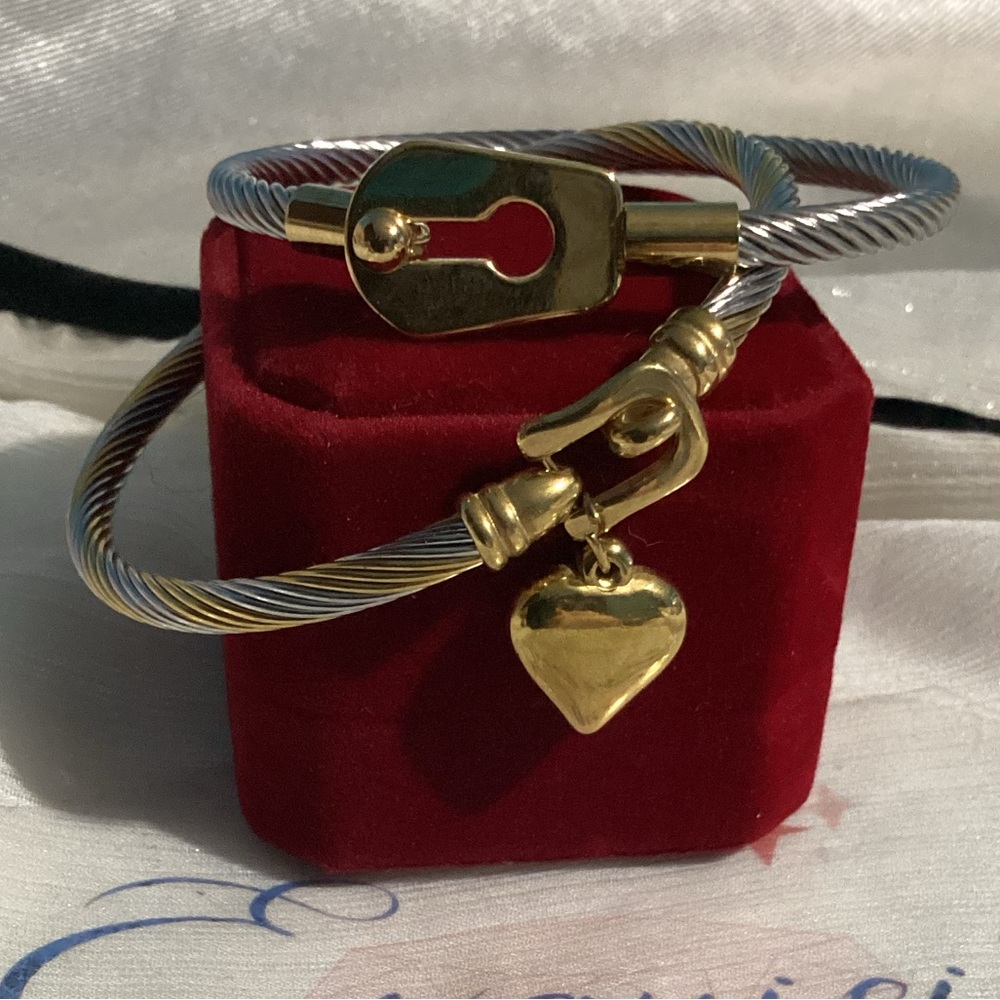 🗝️🖤•Industrial Chic Multi Tone Cable Bracelet Set – Gold Lock & Heart Charm